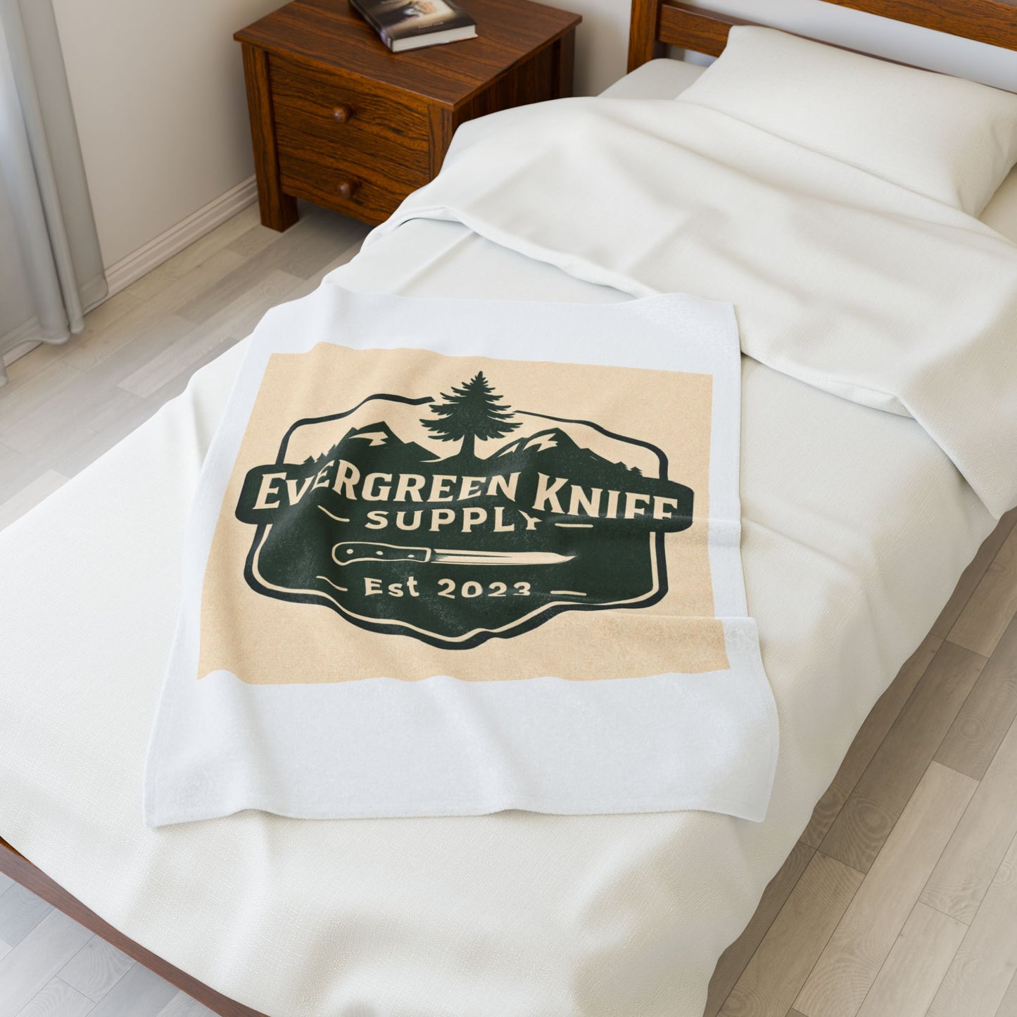 Evergreen Knife Supply Velveteen Plush Blanket — Outdoor Knife Logo Throw